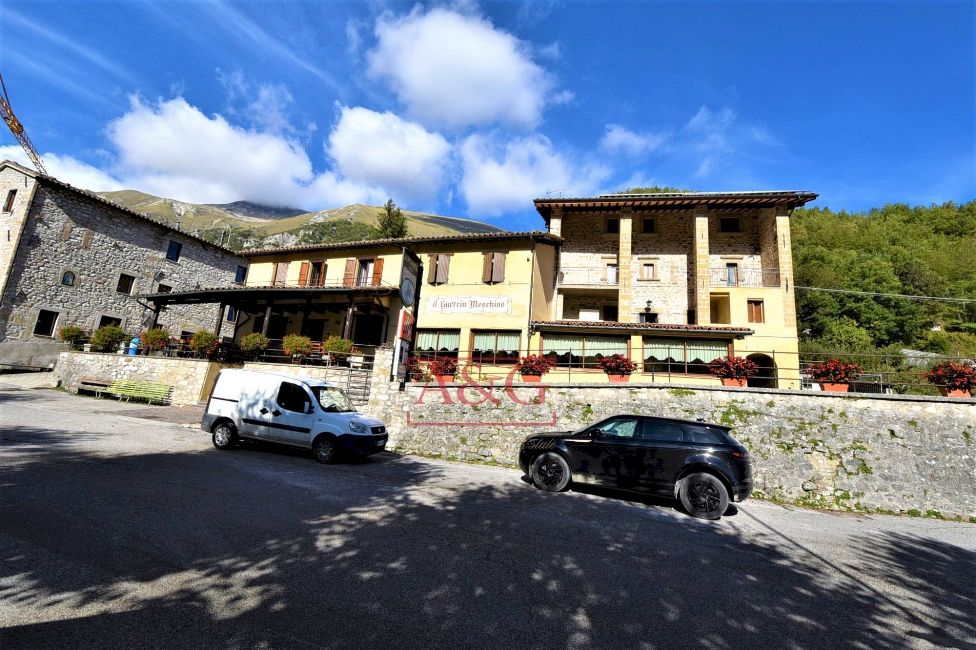 Foto 2 - Hotel Frazione Rocca
 
54, Montemonaco - photo 2