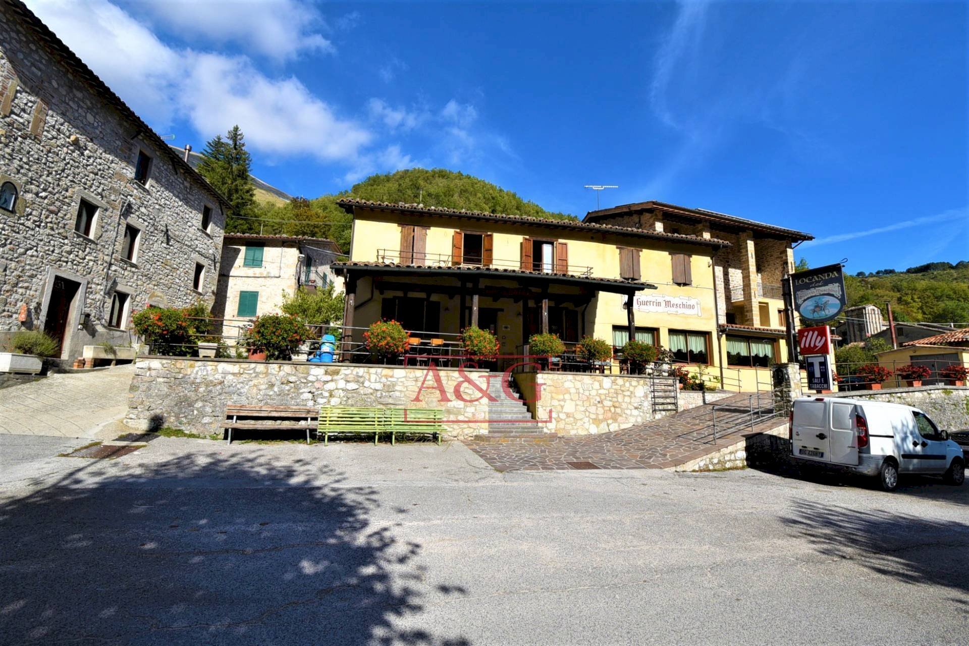 Foto 3 - Hotel Frazione Rocca
 
54, Montemonaco - photo 3