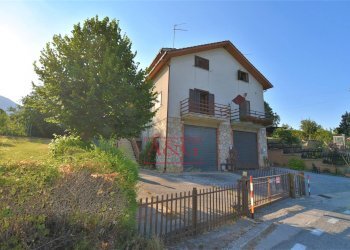 Foto 1 - Appartamento Località Lanciatoio
 
12, Montemonaco - foto 1