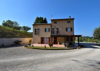 Foto 2 - Rustico Via Saletto
 
17, Montappone - foto 2