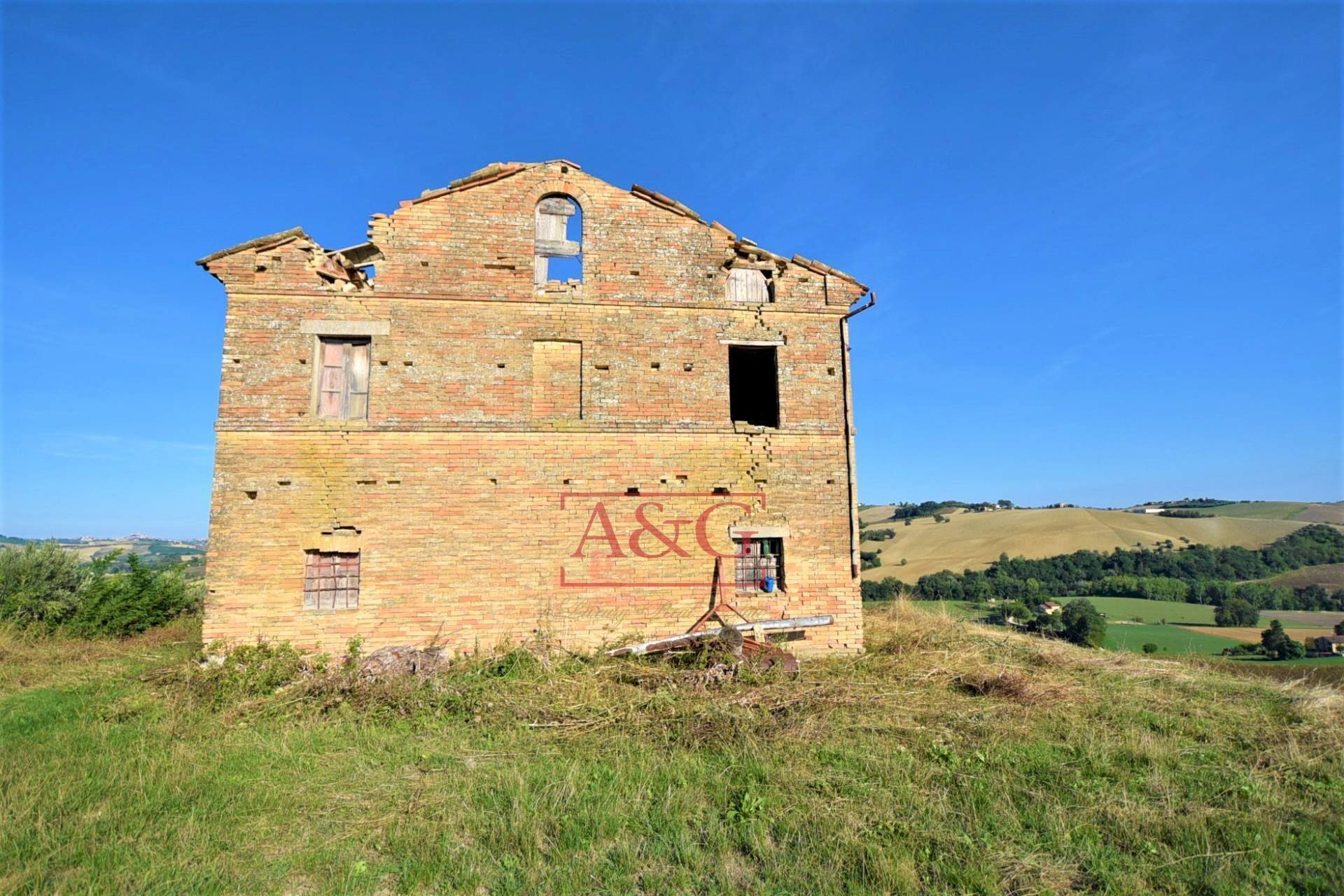 Foto 3 - Rustico Contrada Casale
 
8, Mogliano - foto 3