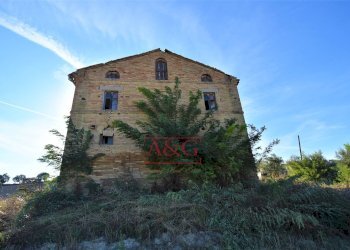 Foto 1 - Rustico Contrada Casale
 
8, Mogliano - foto 1