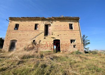 Foto 2 - Rustico Contrada Casale
 
8, Mogliano - foto 2