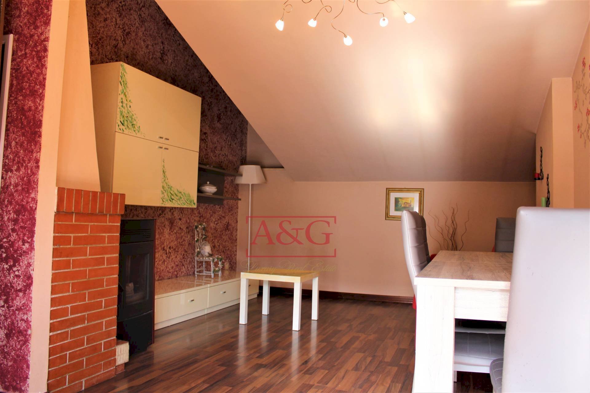 Foto 1 - Attic Via Della Repubblica
 
27, Comunanza - photo 1