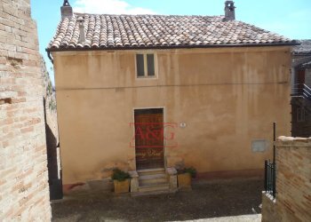 Foto 2 - Independent house Via Felice Cavallotti
 
6, Falerone - photo 2