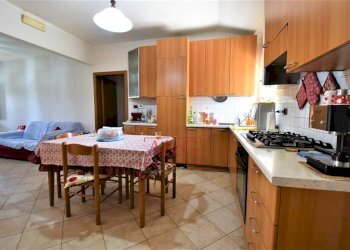 Foto 18 - Rustico Contrada Rio del Bove
 
1, Torre San Patrizio - foto 18