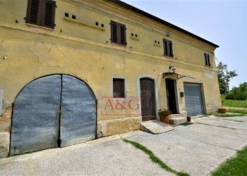 Foto 34 - Rustico Contrada Rio del Bove
 
1, Torre San Patrizio - foto 34