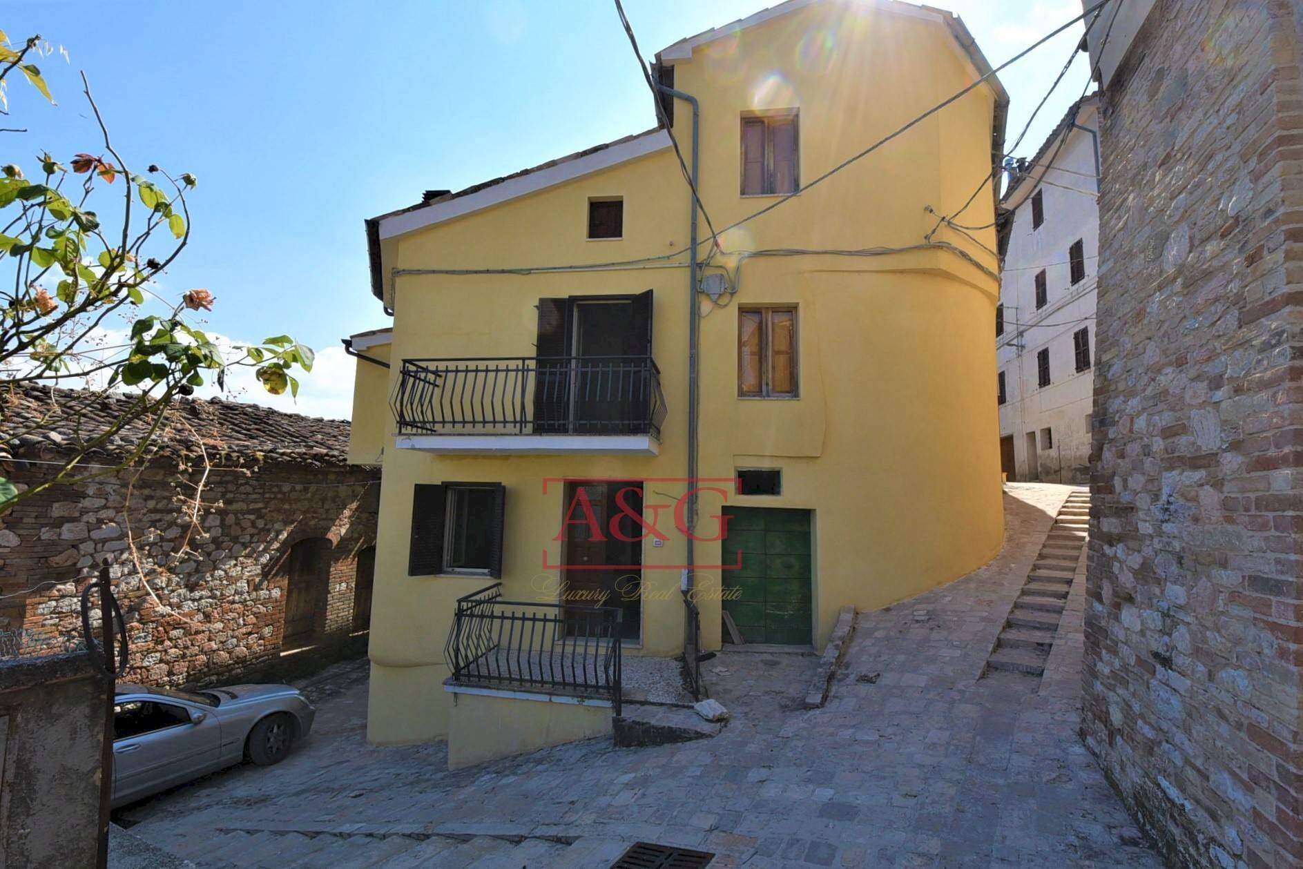 Foto 2 - Independent house Valle
22, Montefortino - photo 2