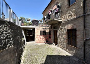 Foto 2 - Trilocale largo Corradini
 
snc, Montefalcone Appennino - foto 2