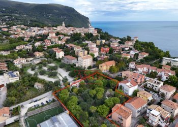 Foto 3 - Attività Commerciale Via Moricone
 
7, Sirolo - foto 3