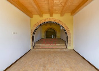 Foto 6 - Rustico Contrada Biordi
 
3, Penna San Giovanni - foto 6