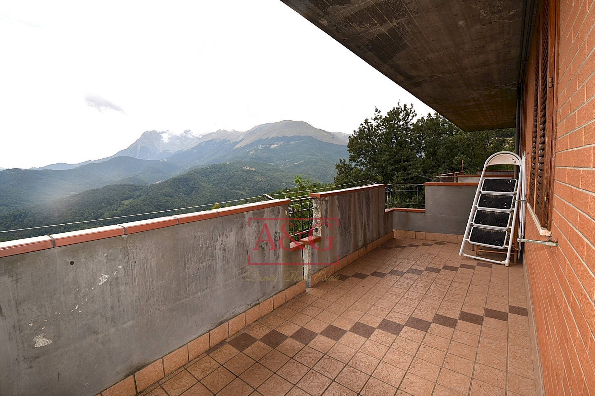 Foto 3 - Trilocale Via Zona C Due
 
2, Montemonaco - foto 3