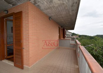 Foto 17 - Trilocale Via Zona C Due
 
2, Montemonaco - foto 17