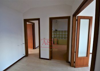 Foto 3 - Attico Via Aldo Moro
 
22, Amandola - foto 3