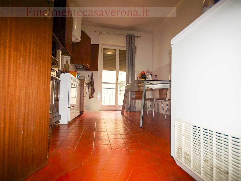 Foto 2 - Four-room apartment Piazza Nazario Sauro
 
18, Isola della Scala - photo 2