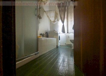 Foto 17 - Four-room apartment Piazza Nazario Sauro
 
18, Isola della Scala - photo 17