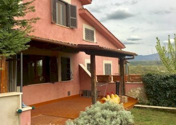 Foto 1 - Villa a Schiera Via dell'Acqua Fredda
 
29, Fara in Sabina - foto 1