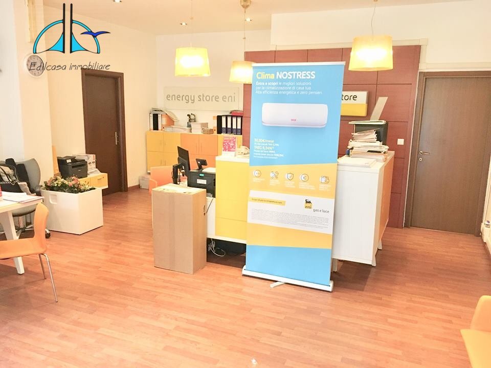 Foto 1 - Commercial Activity via xxiv maggio, Fara in Sabina - photo 1