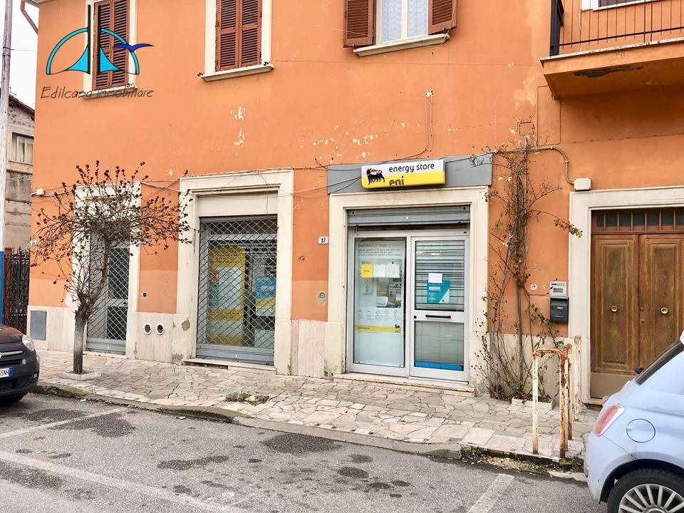 Foto 3 - Commercial Activity via xxiv maggio, Fara in Sabina - photo 3