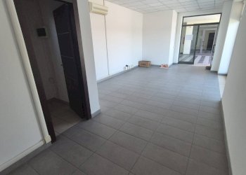 Foto 6 - Locale Commerciale Via Giovanni Falcone, Fara in Sabina - foto 6