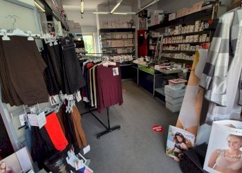 Foto 3 - Locale Commerciale Via XXIV Maggio
 
112, Fara in Sabina - foto 3