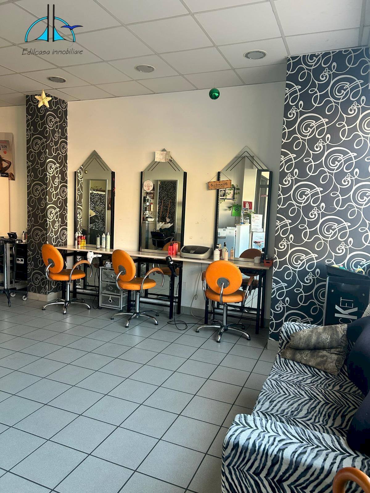 Foto 1 - Locale Commerciale largo giulio cesare
 
5, Fara in Sabina - foto 1