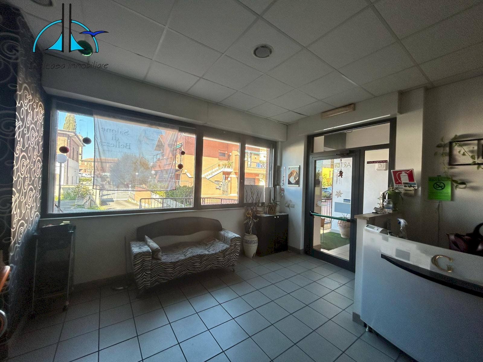 Foto 2 - Locale Commerciale largo giulio cesare
 
5, Fara in Sabina - foto 2