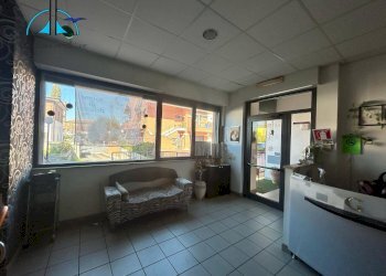 Foto 2 - Locale Commerciale largo giulio cesare
 
5, Fara in Sabina - foto 2