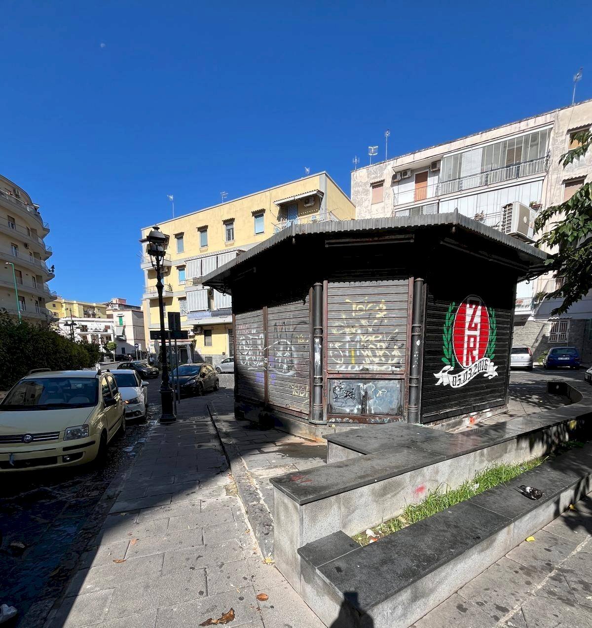 Foto 2 - Locale Commerciale PIAZZALE CESARE BATTISTI, Torre del Greco - foto 2