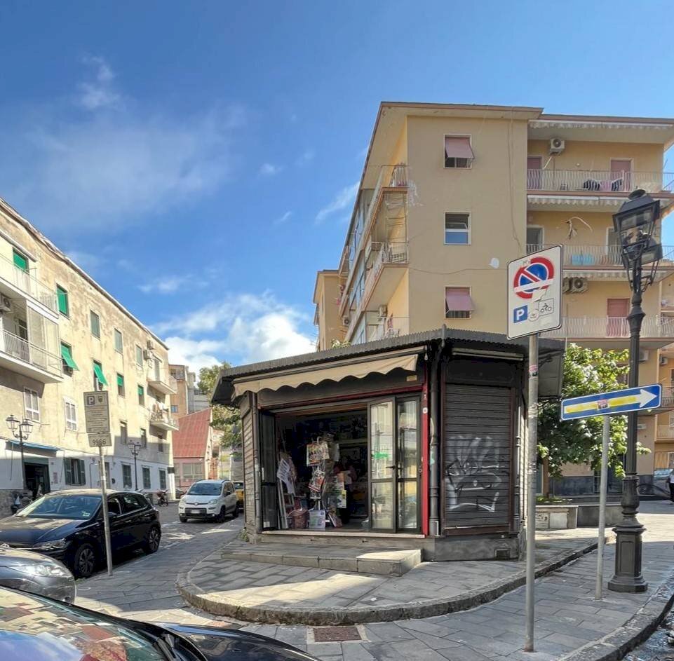 Foto 3 - Locale Commerciale PIAZZALE CESARE BATTISTI, Torre del Greco - foto 3