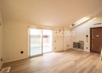 Foto 4 - Trilocale via IV Novembre
 
10, Mesero - foto 4