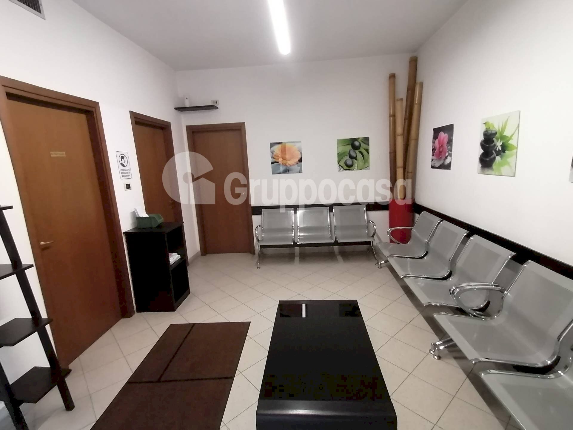 Foto 2 - Locale Commerciale Via Fornaroli
 
5, Magenta - foto 2