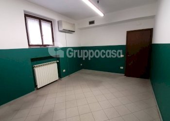 Foto 8 - Locale Commerciale Via Fornaroli
 
5, Magenta - foto 8