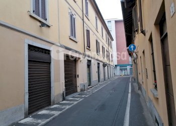 Foto 18 - Locale Commerciale Via Fornaroli
 
5, Magenta - foto 18