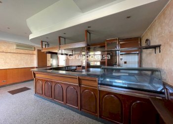 Foto 5 - Locale Commerciale Via Volta
 
80, Magenta - foto 5