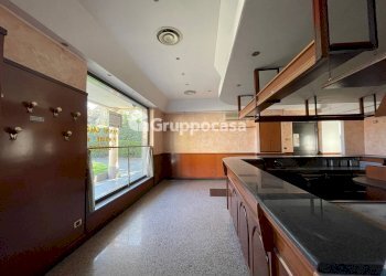 Foto 6 - Locale Commerciale Via Volta
 
80, Magenta - foto 6