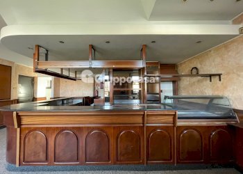 Foto 7 - Locale Commerciale Via Volta
 
80, Magenta - foto 7