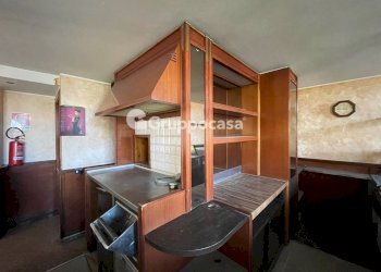 Foto 13 - Locale Commerciale Via Volta
 
80, Magenta - foto 13