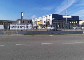 Foto 5 - Capannone Via per Robecco
 
8, Magenta - foto 5