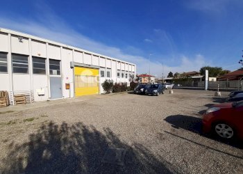 Foto 9 - Capannone Via per Robecco
 
8, Magenta - foto 9