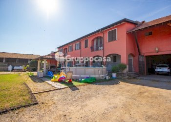 Foto 2 - Stabile - Palazzo Via Valigio
 
19, Mesero - foto 2