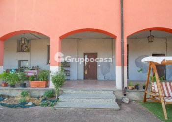 Foto 5 - Stabile - Palazzo Via Valigio
 
19, Mesero - foto 5