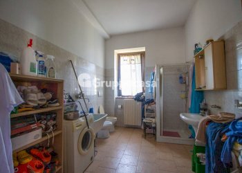 Foto 13 - Stabile - Palazzo Via Valigio
 
19, Mesero - foto 13