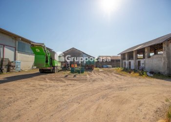 Foto 24 - Stabile - Palazzo Via Valigio
 
19, Mesero - foto 24