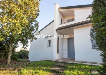 Foto 2 - Villa Via Degli Orti
 
28, Magenta - foto 2