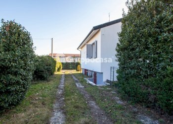 Foto 30 - Villa Via Degli Orti
 
28, Magenta - foto 30