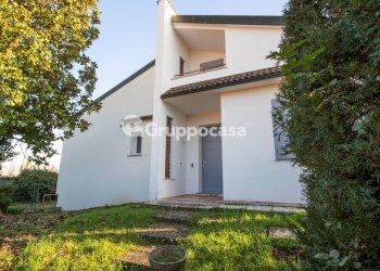 Foto 31 - Villa Via Degli Orti
 
28, Magenta - foto 31