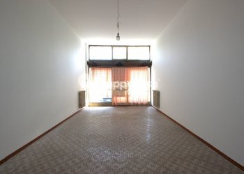 Foto 23 - Trilocale via cavallotti
 
11, Buscate - foto 23