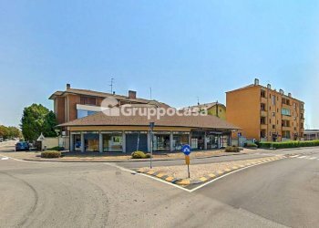 Foto 1 - Locale Commerciale via espinasse
 
90, Magenta - foto 1