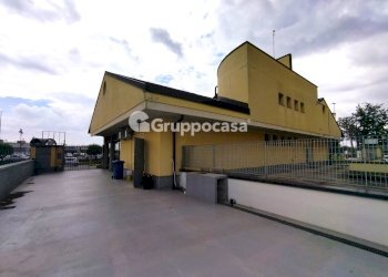 Foto 16 - Locale Commerciale via espinasse
 
90, Magenta - foto 16